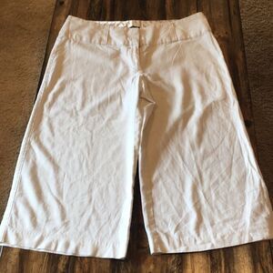 Maurice’s White Gaucho Capris Size 11/12